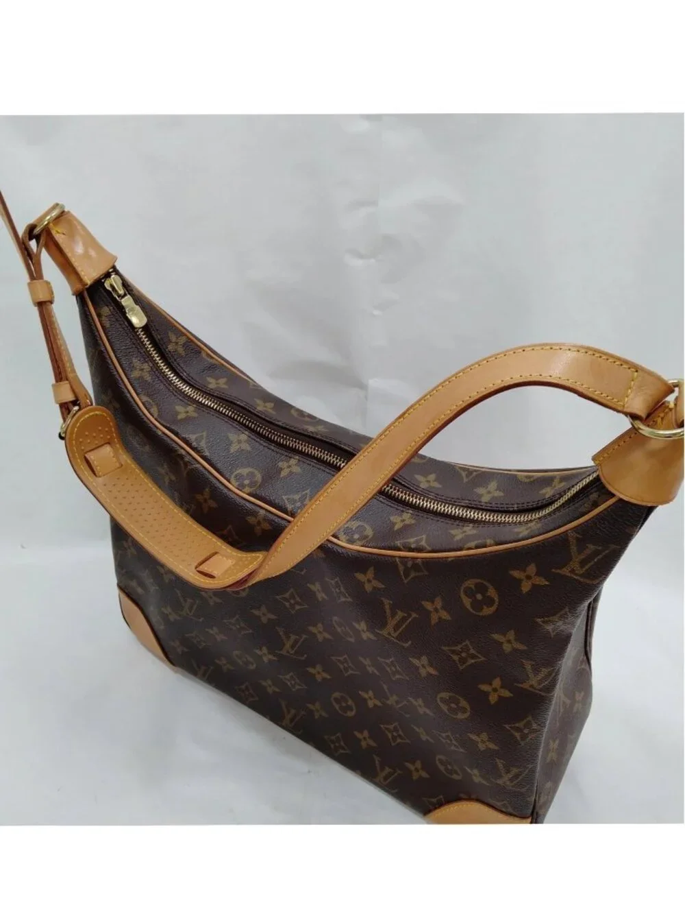 Authentic Louis Vuitton Boulogne 30 Monogram Canvas Shoulder Bag